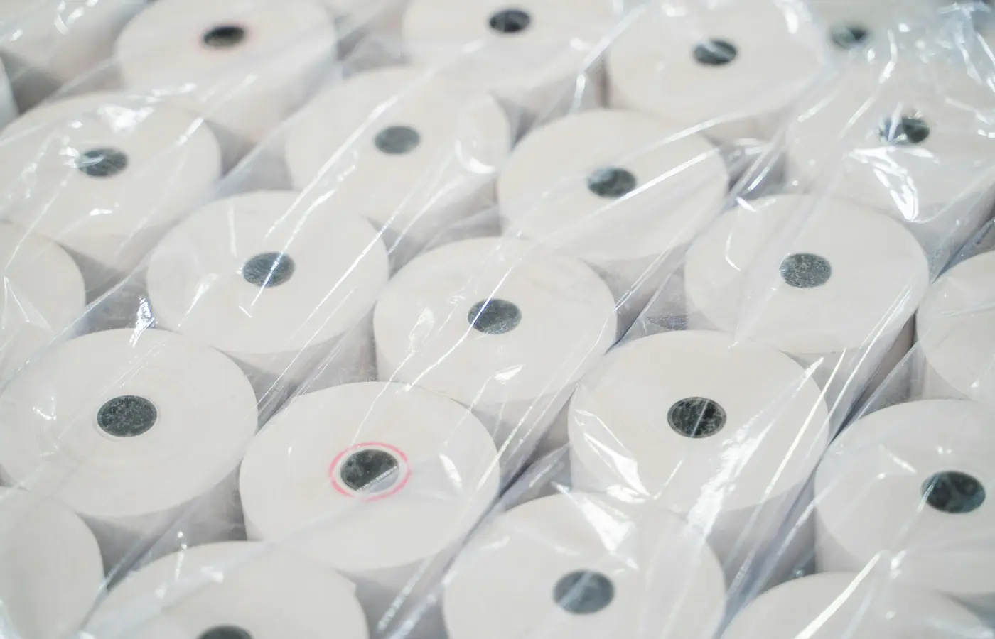 Label roll applicator peel plate